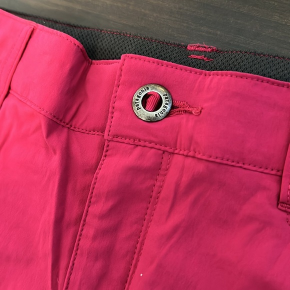 Patagonia quandary shorts. Size 8 pink - Picture 3 of 4